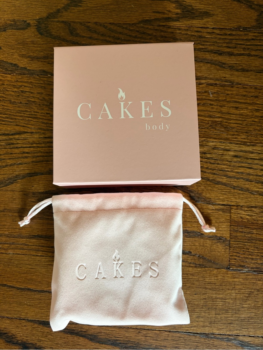 CAKES Body Cakes with nips